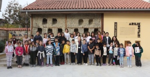 ÜRÜNLÜ ARI EVİ’NDE ÇOCUKLAR SANAT VE EĞLENCEYLE BULUŞTU