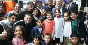 Başkan Bozbey'den gençlere halı saha müjdesi