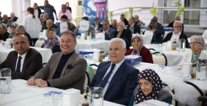 Başkan Bozbey’den Huzurevi’ne bayram ziyareti