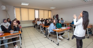 Bursa Büyükşehir, üniversite adaylarının yanında