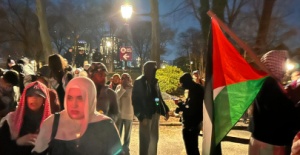 Müslümanlar, New York Belediye Başkanı’nın iftar yemeğini protesto etti