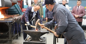 Tophane Mesleki ve Teknik Anadolu Lisesinde...