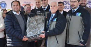 Büyükşehir’den çiftçiye 1 milyon 222 bin adet çilek fidesi