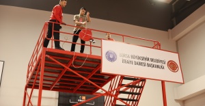 İtfaiye eri edebilmek için ter döktüler