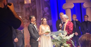 Özgür Şahin dünya evine girdi