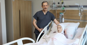 104 YAŞINDAKİ HASTA KALP AMELİYATIYLA SAĞLIĞINA KAVUŞTU