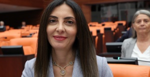 CHP BURSA MİLLETVEKİLİ NURHAYAT ALTACA KAYIŞOĞLU "ÜRETİCİ ÇÖKÜYOR, SANAYİ ÇÖKÜYOR, İKTİDAR İZLİYOR”