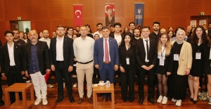 Doç. Dr. Ergül Halisçelik'ten gençlerle 'sürdürülebilirlik' üzerine sohbet
