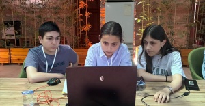 İlk "Lise Öğrencileri Veri Olimpiyatı" UHAL ve BTÜ İşbirliğiyle Gerçekleşti.