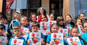 Osmangazi Belediyesi’nden çocuklara masal şöleni