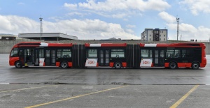 TOPLU ULAŞIMDA YENİ DÖNEM  YÜKSEK KAPASİTELİ METROBÜSLER GELİYOR