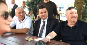 Başkan Aydın Kemerçeşme mahalle sakinleriyle kahvaltıda buluştu