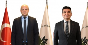 BAŞKAN ERKAN AYDIN’IN ALTINI ÖZEL KALEM MÜDÜRÜ UMUT NURAL MI OYUYOR ?