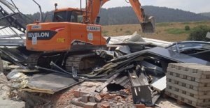 Bursa Kayapa’da kaçak fabrika yıkıldı