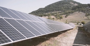GÜRSU’NUN GÜNEŞ TARLALARI AYLIK 500 BİN TL GELİR SAĞLIYOR