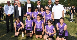 Osmangazi’de kız çocukları için Mini Voleybol Şenliği