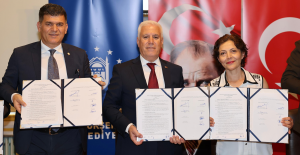 Büyükşehir’de toplu sözleşme için imzalar atıldı