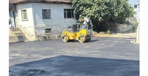GEYVE’DE ASFALT YAMA ÇALIŞMALARI HIZ KESMEDEN DEVAM EDİYOR