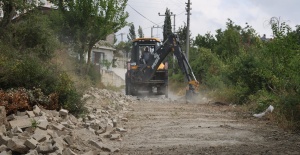 GEYVE’DE PARKE TAŞI ÇALIŞMALARI TÜM HIZIYLA DEVAM EDİYOR
