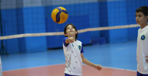Yaz Spor Okulları'nda çocuk sertifikalarına kavuştu,