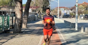 Bursa’da Fiziksel engelini koşarak aştı, 13 yılda 21 birincilik kazandı