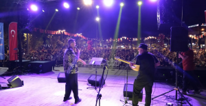 İnegöl Zafer Bayramını Riva Orkestrasıyla Kutladı